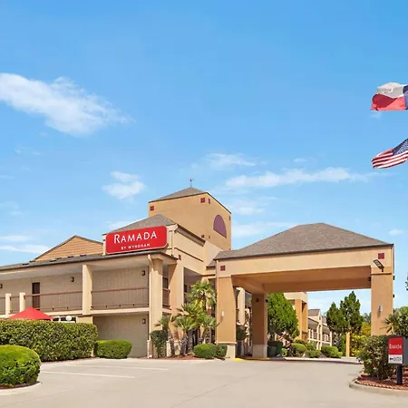 Ramada By Wyndham San Antonio Near Seaworld - Lackland Afb
